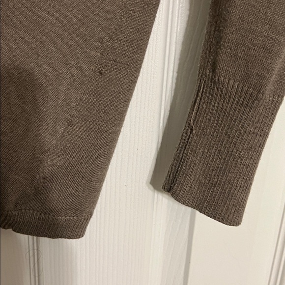 Set of two Cardigan Sweaters - Picture 7 of 8